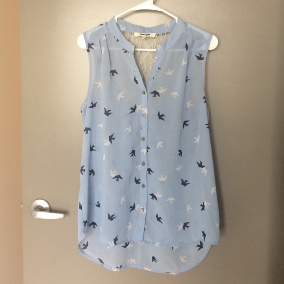 Blue bird print top with lace detail