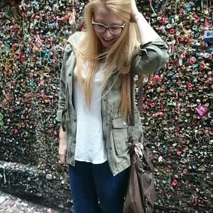 Meet your Posher, Allicyn