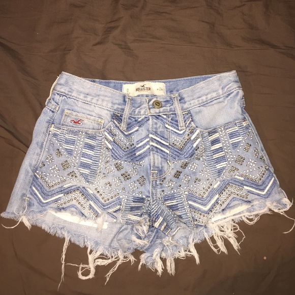Hollister Aztec shorts !