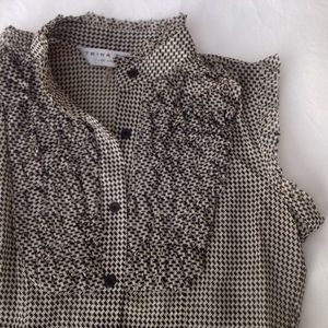 Trina Turk houndstooth sleeveless blouse. Sz P