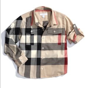 Burberry check print woven shirt! (Boy) size 5Y