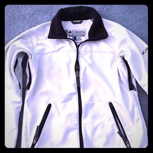 Woman's Columbia white coat!