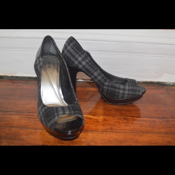 Plaid open toe heel