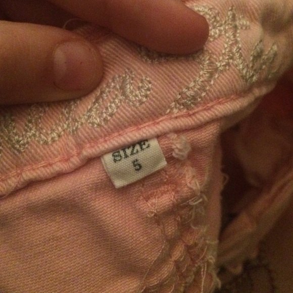 Soft pink shorts - Picture 2 of 4