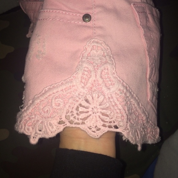 Soft pink shorts - Picture 4 of 4