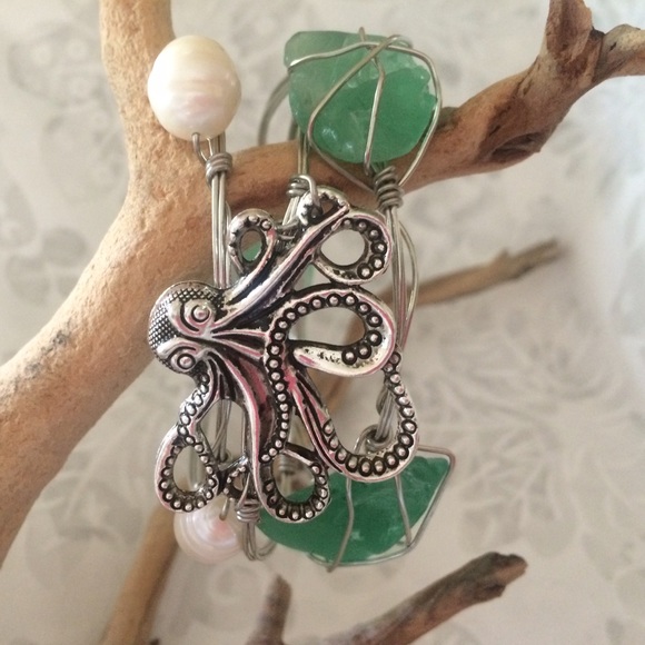 Handmade wire bangle stack - Picture 2 of 2