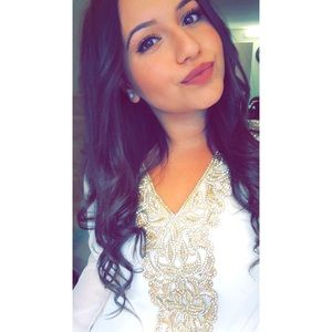 Meet your Posher, Ghada