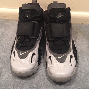 Nike air max turf trainers Oaklandrater color way