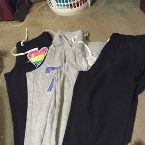 4 pairs of sweatpants