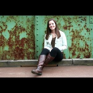 Meet your Posher, Emily
