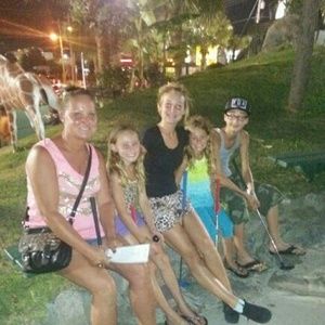 Meet your Posher, Kelly