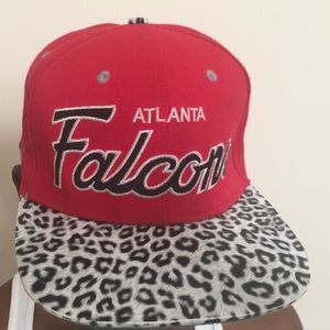 🚨🚨Atlanta Falcons Mitchell & Ness hat🚨🚨
