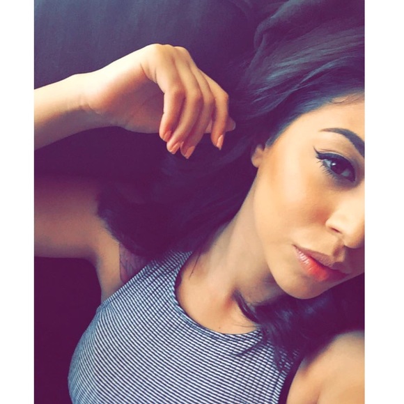 Meet your Posher, Ines
