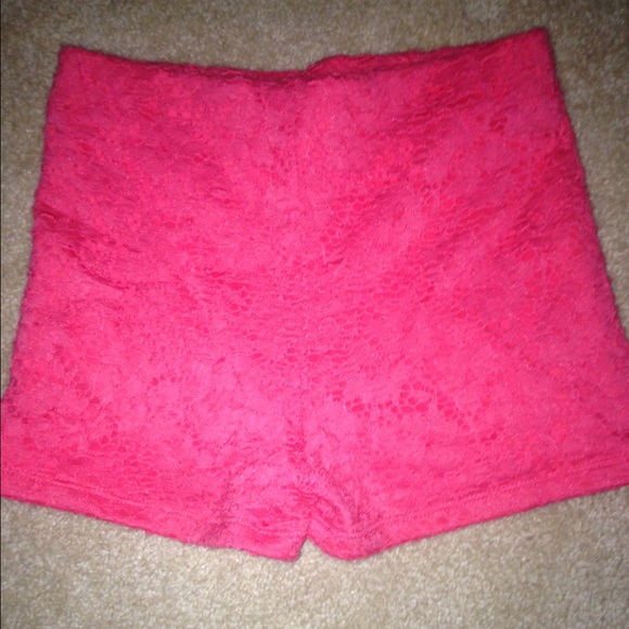 FLORAL HIGH WAISTED FITTED SHORTS