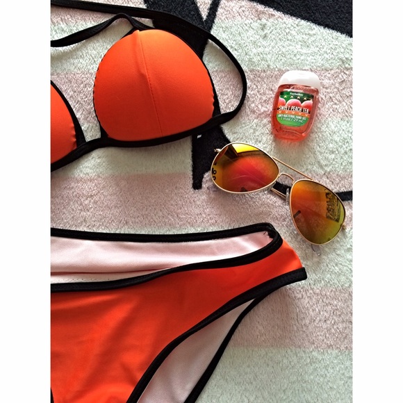 🚨SALE ALERT🚨 Orange Bikini