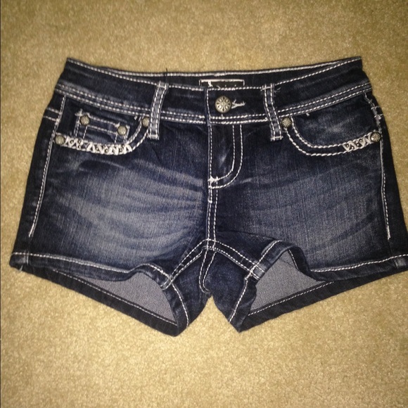 NWOT - DARK WASH JEAN SHORTS