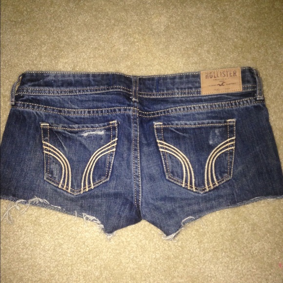 DISTRESSED HOLLISTER SHORTS - Picture 3 of 4