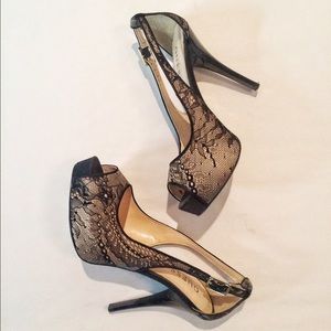 SALE!!! Almost NEW! Guess Lace Peep Toe Heel