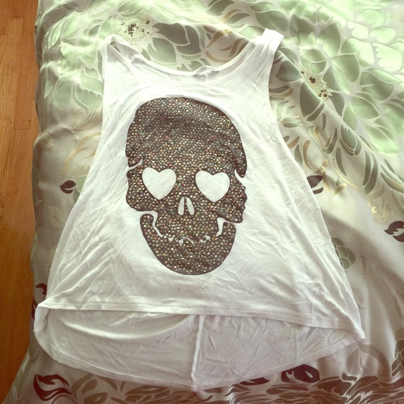 Skull tank