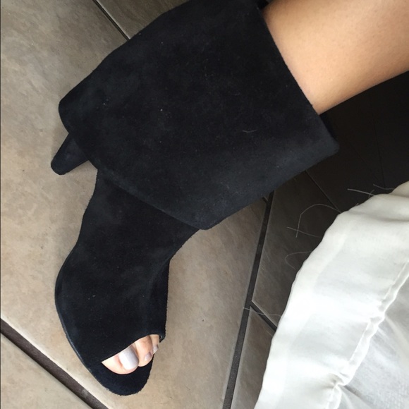 Vince Camuto Magena2