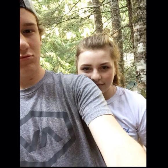 Meet your Posher, Morgandy - Picture 1 of 1