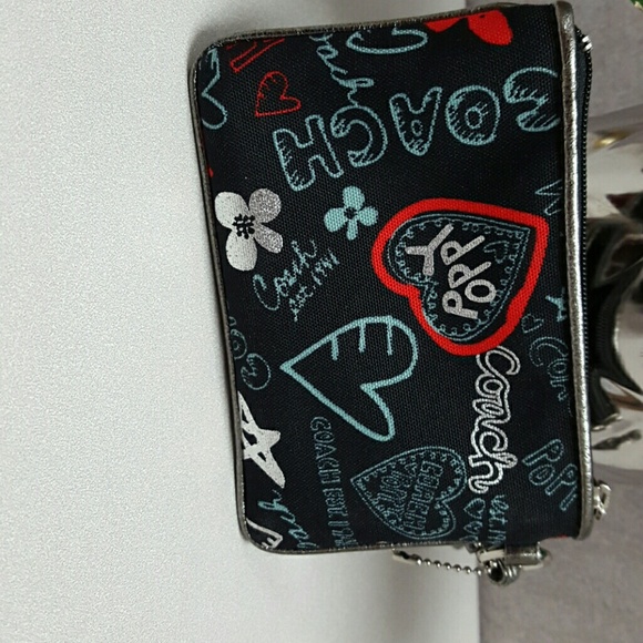 Authentic Coach wristlet - Picture 4 of 4