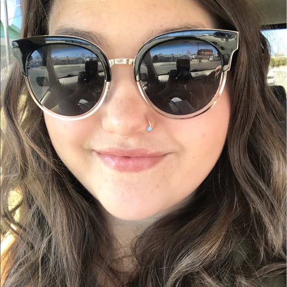 I'm Jess. Let's negotiate. - Picture 2 of 4