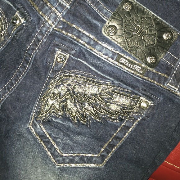 Miss Me dark blue bootcut jeans w darker designs - Picture 1 of 4
