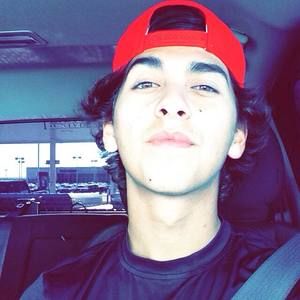 Meet your Posher, Dylan