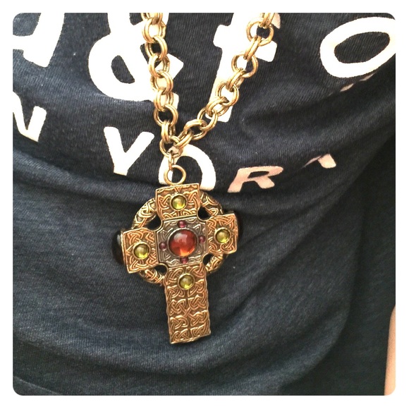 ❤️SUPER SALE❤️Chain Necklace with Cross pendant