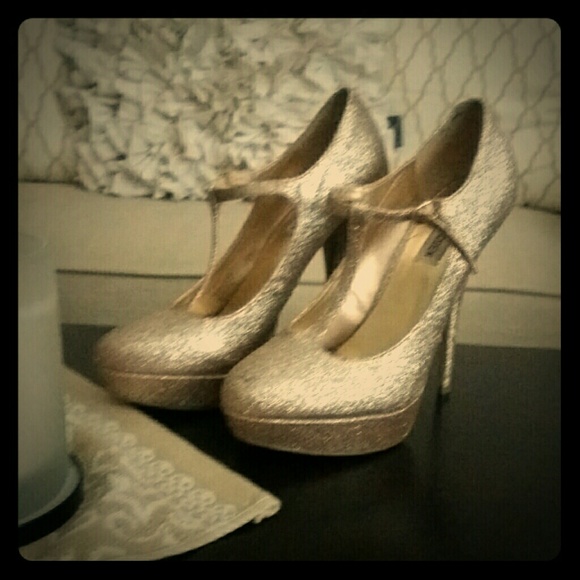 Gold sparkle heels