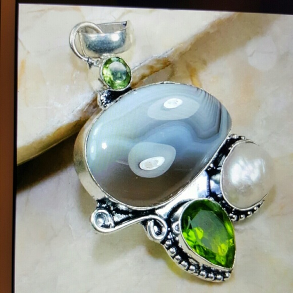 ON SALE ♡ Beautiful 925 Sterling  Silver Pendant