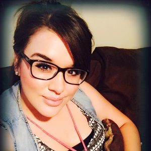 Meet your Posher, Ana
