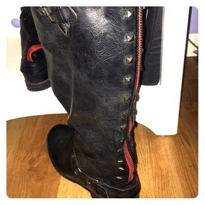 Black madden girl boots