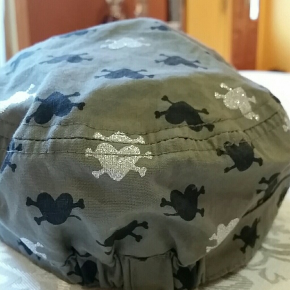 *FREE GIFT FRIDAY* - Picture 3 of 4