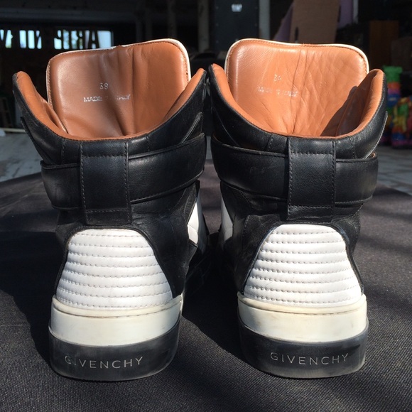 Givenchy Tyson High Top Sneakers - Picture 3 of 4