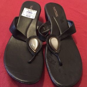 Never worn black Wedges