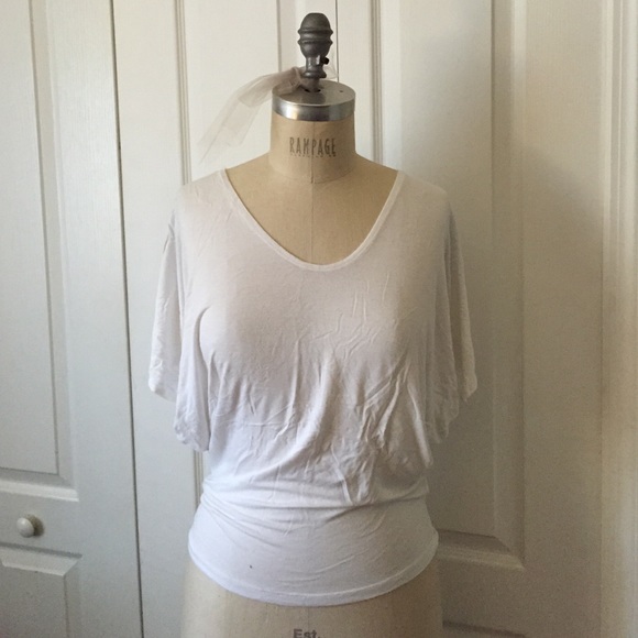 Basic white flowy t shirt