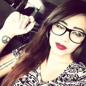 Meet your Posher, Daniela