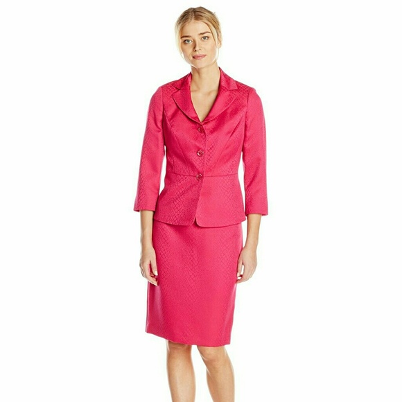 Le Suit pink Jacket and Skirt