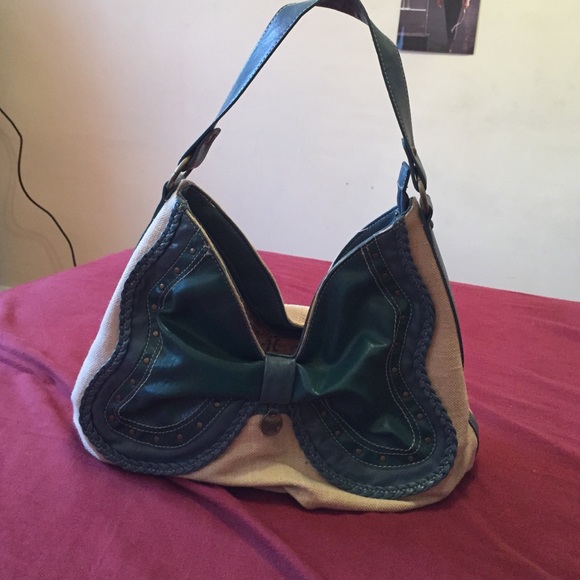 Zip close bag