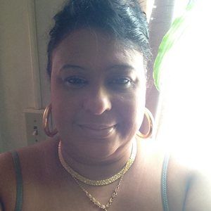 Meet your Posher, Iris