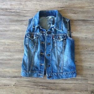 Levi's denim vest