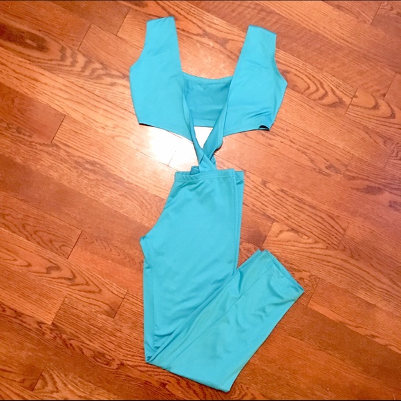 πβ¨HOST PICK!!β¨ KimiKouture 'Evelyn' Romper β¨ - Picture 3 of 3