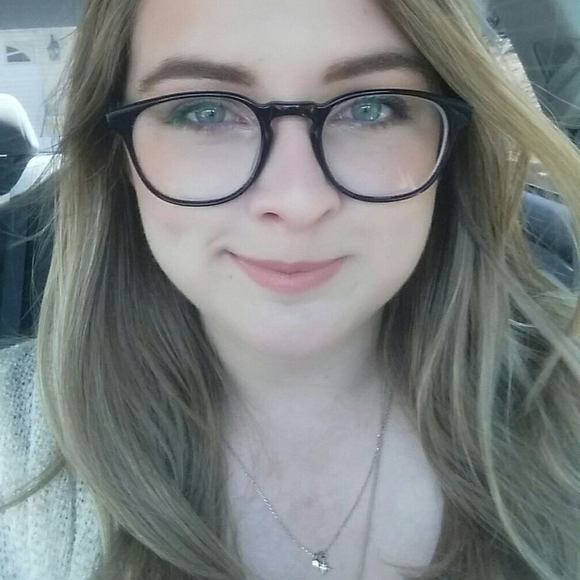 Meet your Posher, Jenifer