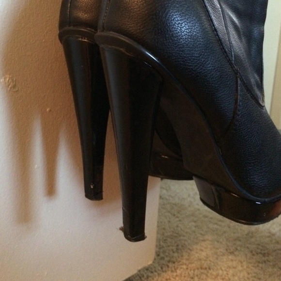 Boots - Picture 3 of 4