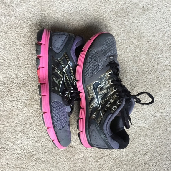 Nike flywire sneakers- 7.5