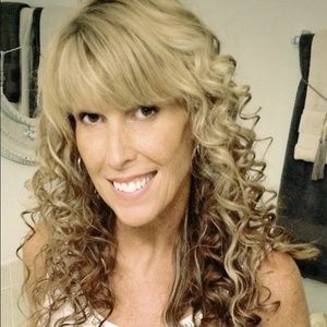 Meet your Posher, Vickie