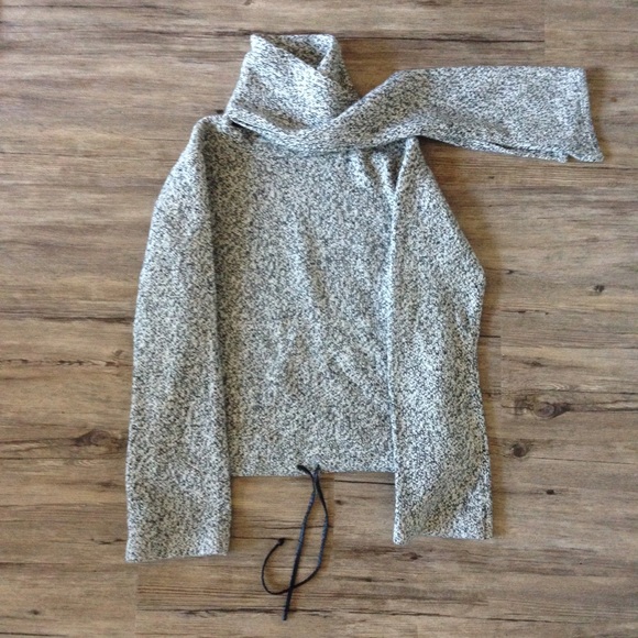 Unique heathered grey sweater