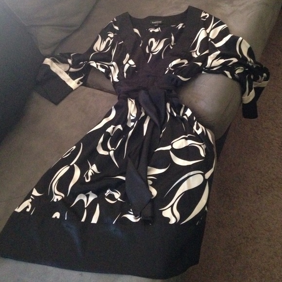 Bebe Dress - Picture 1 of 4